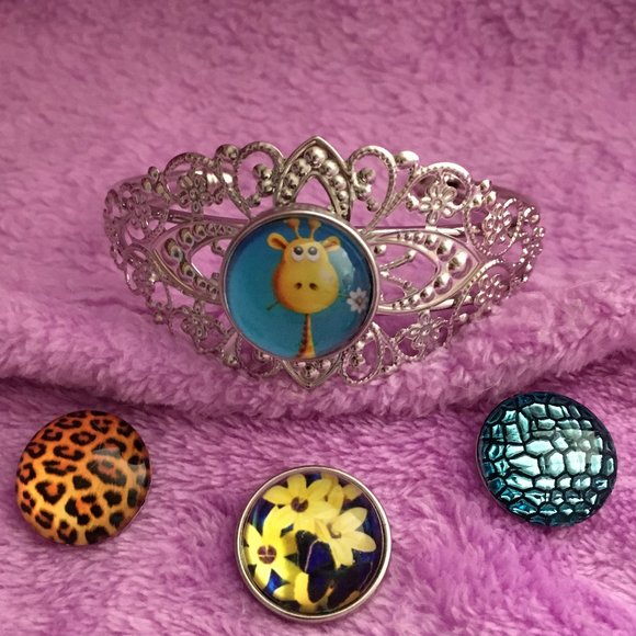 Jewelry - Snap Button Cuff Bracelet with four snap buttons